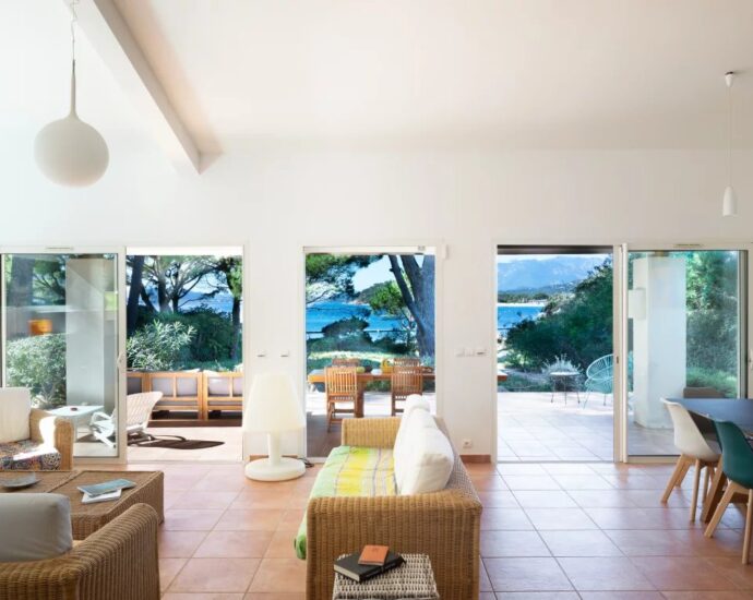 RV1880 – Domaine de Cala Rossa, villa 4 chambres, pied dans l’eau