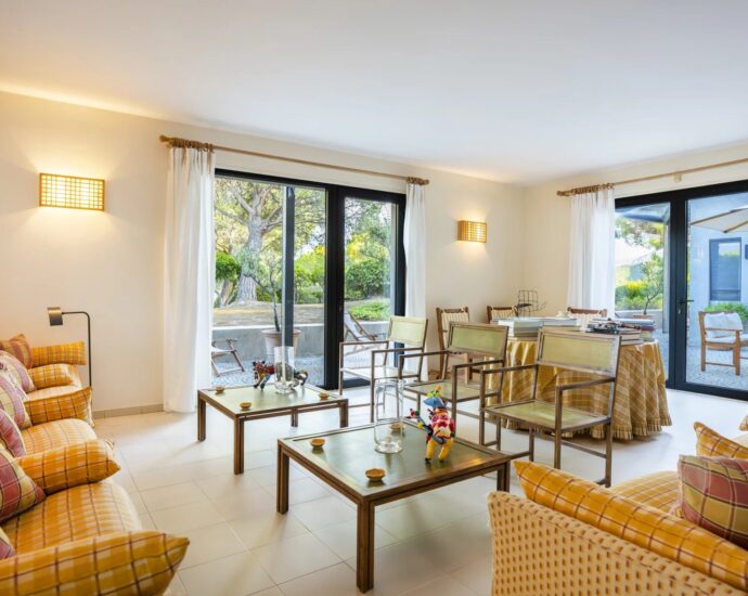 Saint-Florent,  Contemporary Villa, 4 Bedrooms, Panoramic Sea View, Private Estate, Walking Distance to Beach