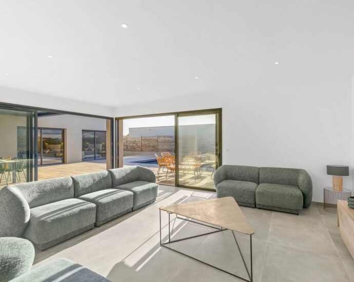 Mora dell Onda, Saint-Cyprien , Villa de plain-pied, 6 chambres, piscine, proche plage