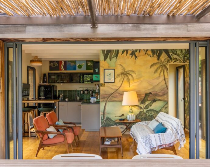 Porto-Vecchio, Palombaggia, 4 Bedroom Villa with Pool, Sea View and Close to the Beach