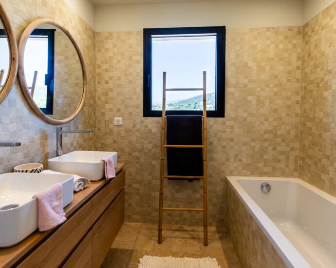 Arasu – Bergerie, de 3 chambres, dortoir avec piscine, proche du cabanon bleu