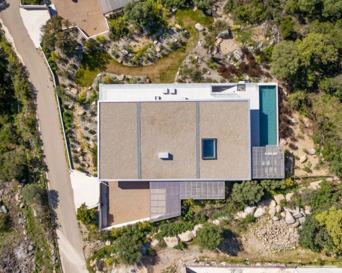 Villa contemporaine neuve, 4 chambres, piscine, vue mer, proche plage