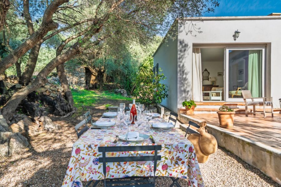 Lumio, Villa de plain pied, 4 chambres, dépendance, piscine, vue montagnes, plage à pied