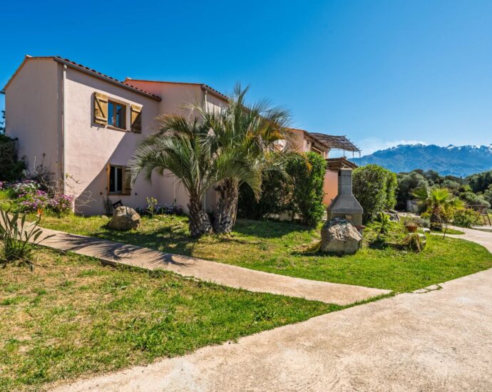 Exclusivité, Lumio, villa 5 chambres, Vue montagnes, Piscine, Proche plage