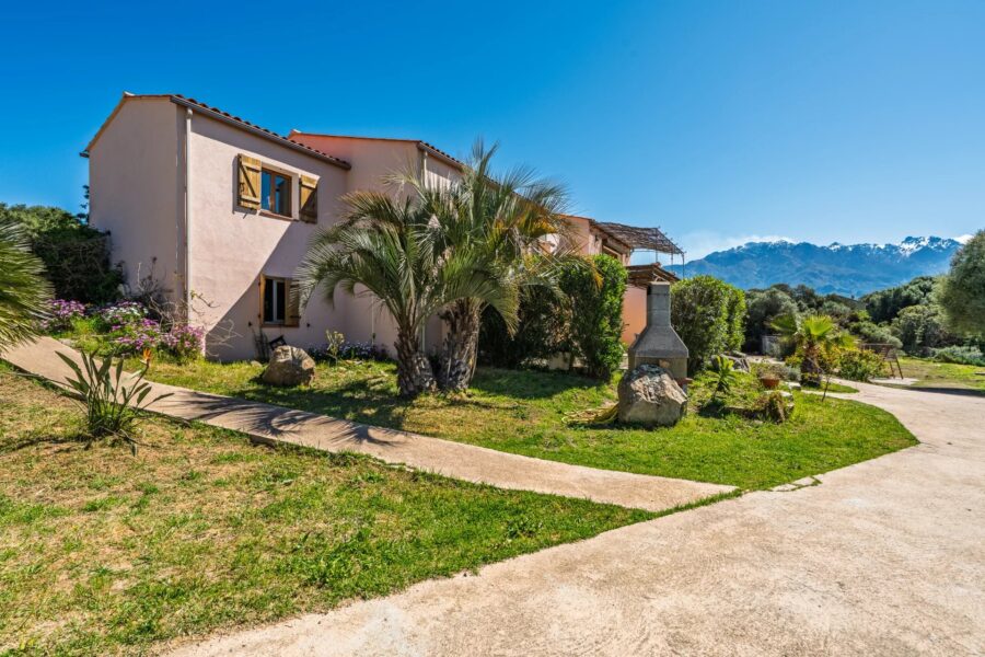 Exclusivité, Lumio, villa 5 chambres, Vue montagnes, Piscine, Proche plage