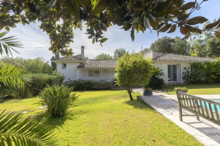 Porto-Vecchio, Domaine de Marina di Fiori, 5-bedroom villa, swimming pool, near the beach, open views