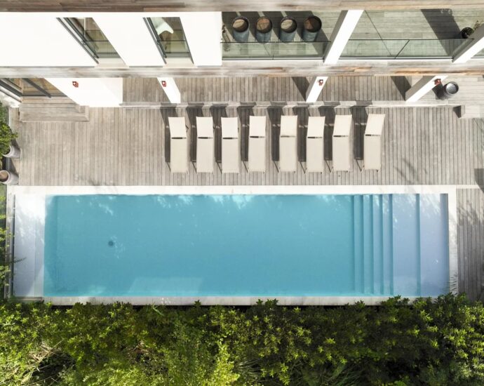 Porto Vecchio, Cala Rossa, 7 bedrooms villa, Pool, close to the beach, Sea views