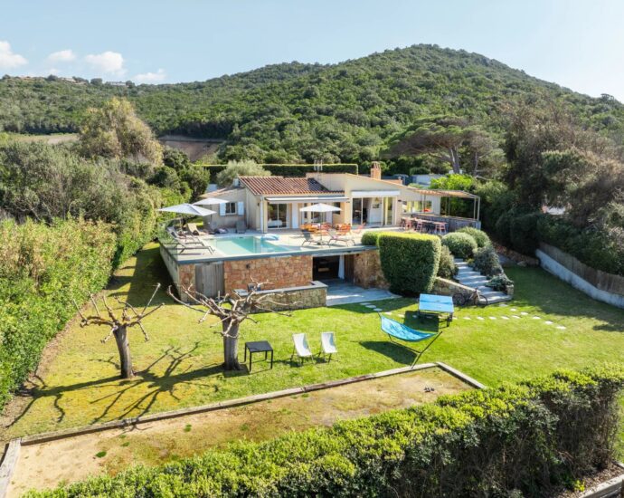 Near Porticcio, Waterfront Villa in Ruppione, 5 Bedrooms, Heated Pool, Stunning Sea Views