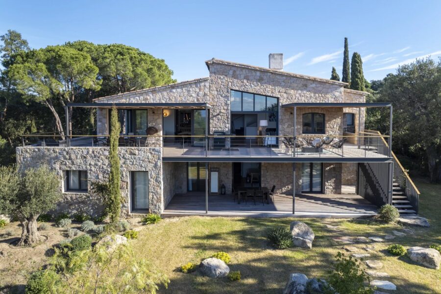 Porto-Vecchio, Domaine de Cala Rossa, villa 8 bedrooms, pool and close to the beach