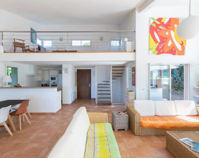 RV1880 – Domaine de Cala Rossa, villa 4 chambres, pied dans l’eau