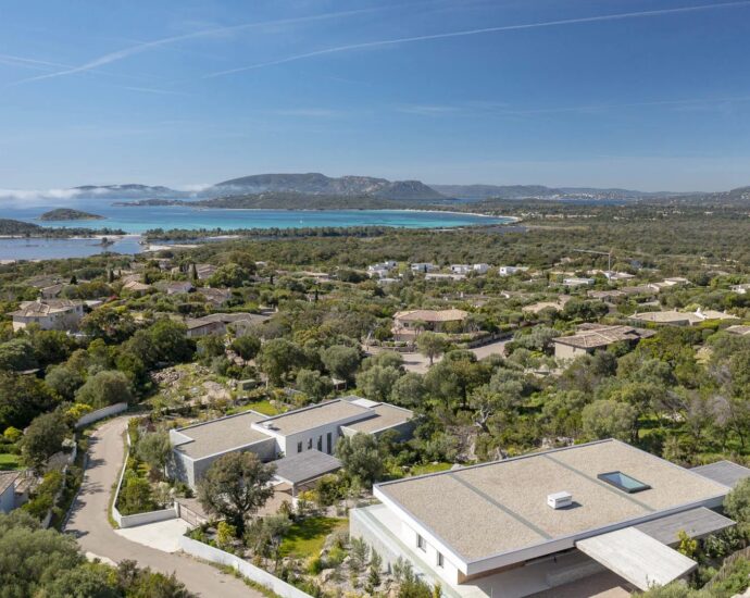 Arasu , Villa neuve, vue mer, piscine, 4 chambres, plage à pied