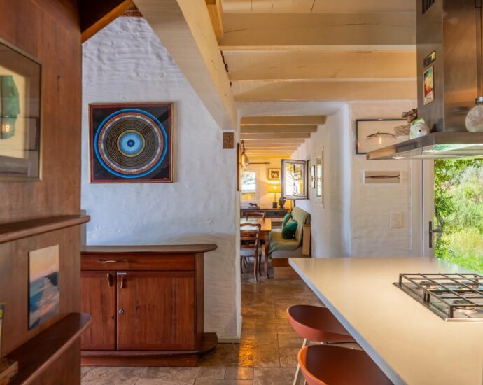 Porto-Vecchio, Palombaggia, 4 Bedroom Villa with Pool, Sea View and Close to the Beach