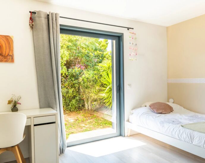 Pinarello, Capicciola, Villa 3 chambres, T4, piscine, vue dégagée, proche plage