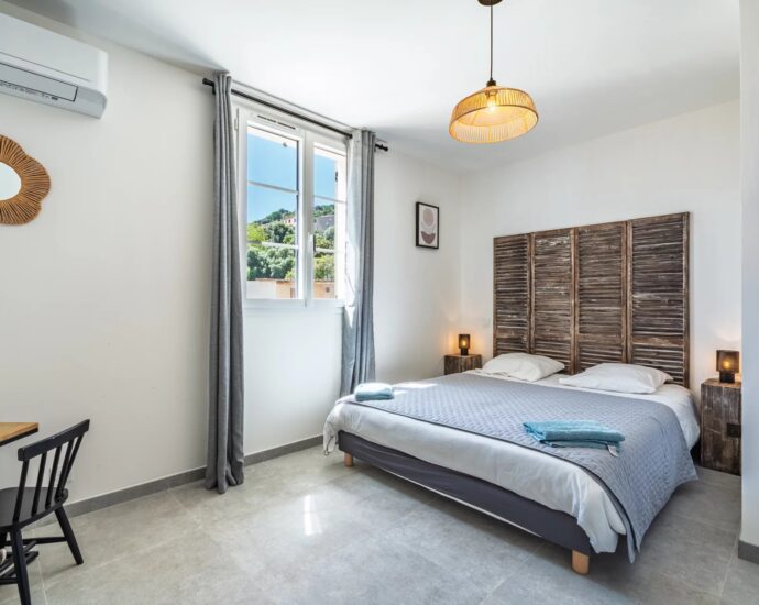 Balagne, Santa-Reparata di Balagna, Villa 9 chambres, vue lac et montagnes, Piscine, Salle de sport, Sauna, Proche l&rsquo;Île Rousse et plages