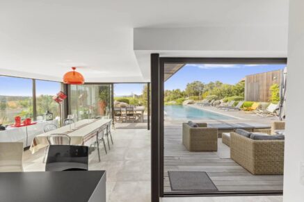 Pianottoli-Caldarello,  Architect-Designed Villa, 5 Bedrooms, Infinity Pool, Sea View , Near Chevano Beach