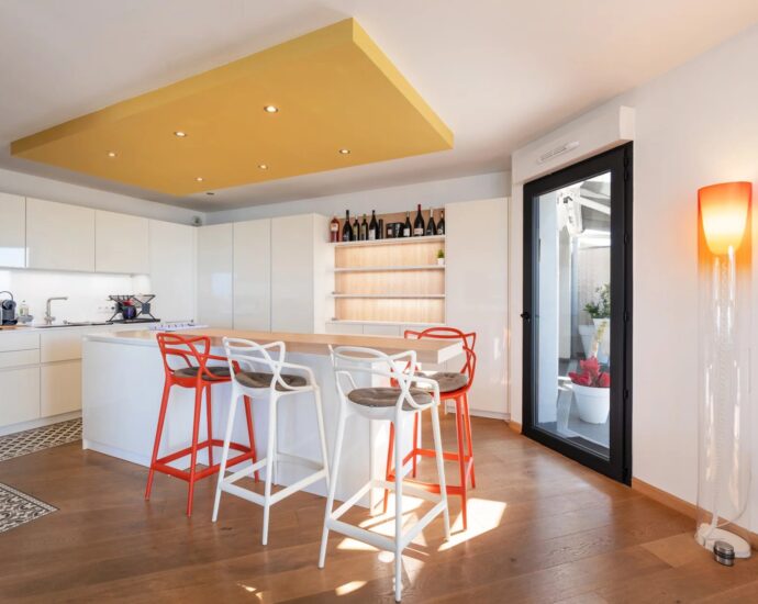 Exclusive,  Ajaccio, Panoramic sea-view penthouse, 3 bedrooms, close to the beach