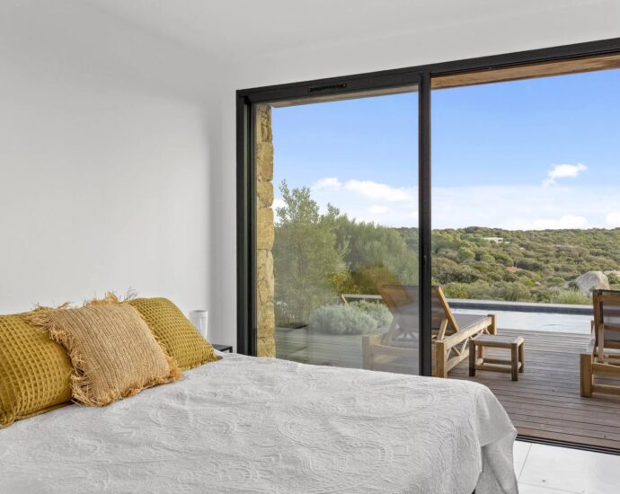 Exclusive – Pianottoli Caldarello – Property with Sea and Mountain view