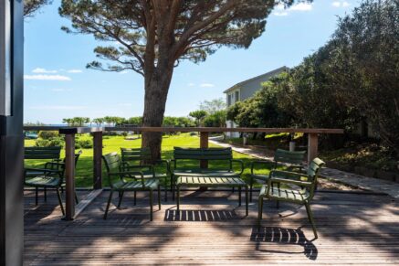Cap Corse, Sisco, Domaine privé pieds dans l&rsquo;eau, 4 logements, espaces extérieurs, projet résidentiel ou touristique, vue et accès direct à la mer