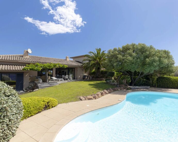 Capicciola, Villa vue mer panoramique, 3 chambres, piscine, plage à pied