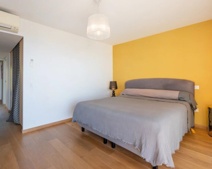 Exclusive,  Ajaccio, Panoramic sea-view penthouse, 3 bedrooms, close to the beach