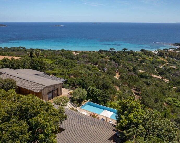 Porto-Vecchio, Palombaggia, Villa vue mer panoramique, 6 chambres, piscine chauffée, plage à pied