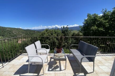 Balagne, Santa-Reparata-di-Balagna, Villa avec piscine, 4 chambres, appartement indépendant, vue montagnes, proche plage et L&rsquo;Île-Rousse