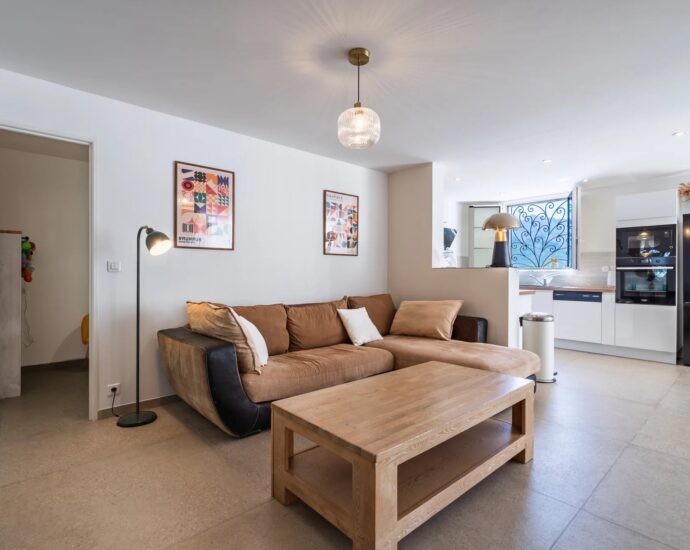 Balagne, Santa-Reparata di Balagna, Villa 9 chambres, vue lac et montagnes, Piscine, Salle de sport, Sauna, Proche l&rsquo;Île Rousse et plages