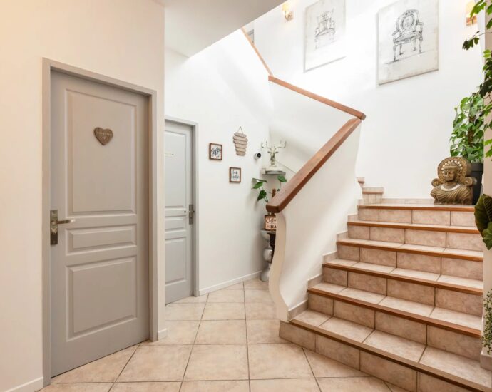 Cap Corse, Sisco, mountain-view villa, 5 bedrooms, pool, close to the beach