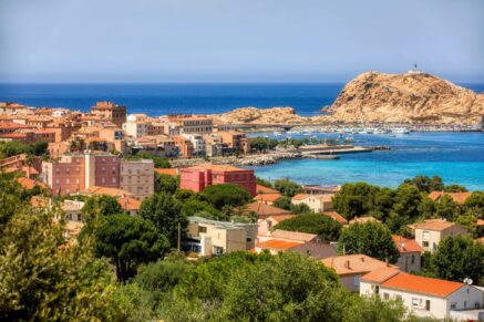 Balagne, L&rsquo;Île Rousse, terrain à bâtir, vue mer, plage à pied