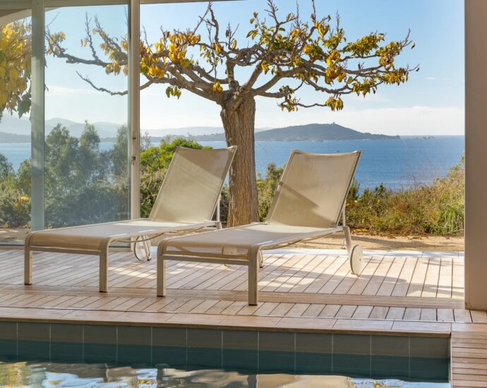 Porticcio rive sud Ajaccio, , Villa, 5 chambres, piscine, bord de mer plage à pied