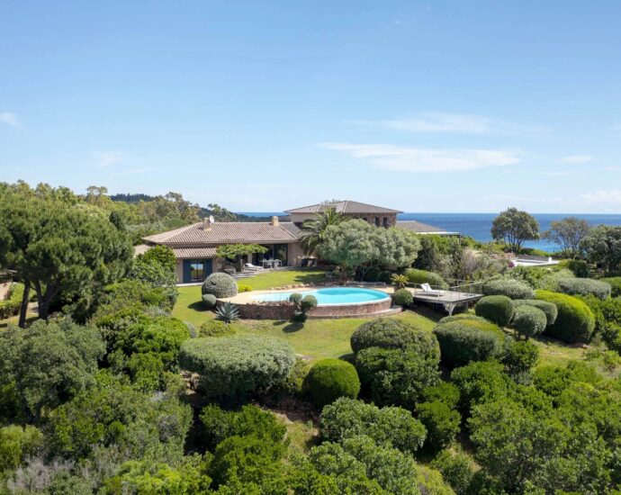 Capicciola, Villa vue mer panoramique, 3 chambres, piscine, plage à pied