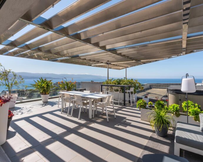 Exclusive,  Ajaccio, Panoramic sea-view penthouse, 3 bedrooms, close to the beach