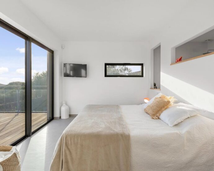 Exclusive – Pianottoli Caldarello – Property with Sea and Mountain view