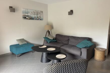 Pinarello, Appartement avec jardin privatif, 2 chambres,  vue dégagée, plage à pied