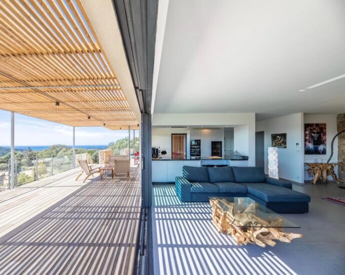 Exclusive – Pianottoli Caldarello – Property with Sea and Mountain view