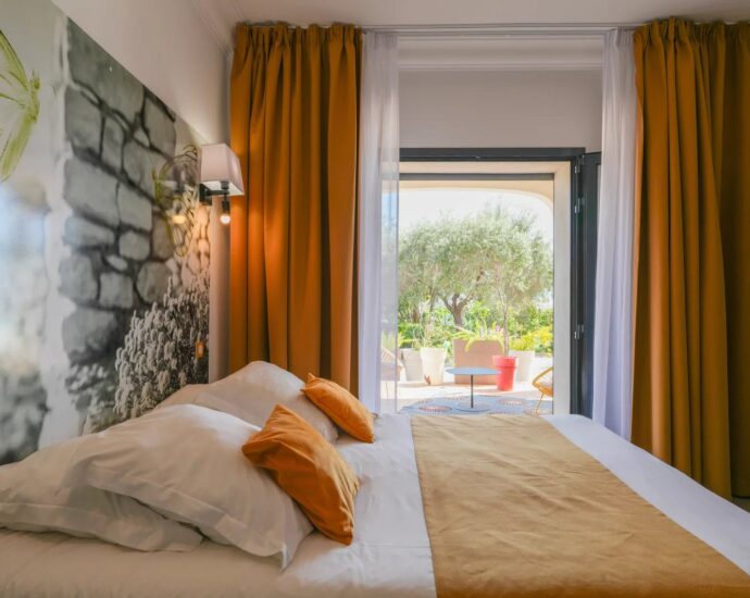 Sagone , Villa vue mer , 7 chambres, piscine, Proche plage