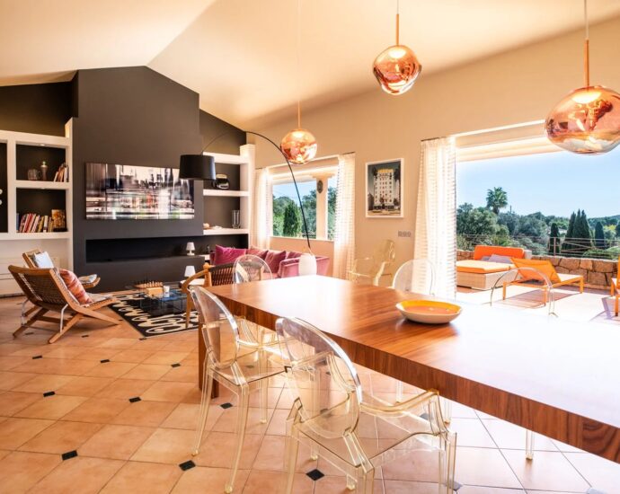 Sainte-lucie de Porto-Vecchio, Capicciola, villa 5 chambres, piscine, vue mer, plage à pied