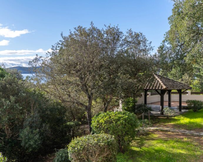 Exclusivité, Villa Mitoyenne, Domaine de Cala Rossa, Triplex, Plage à pied