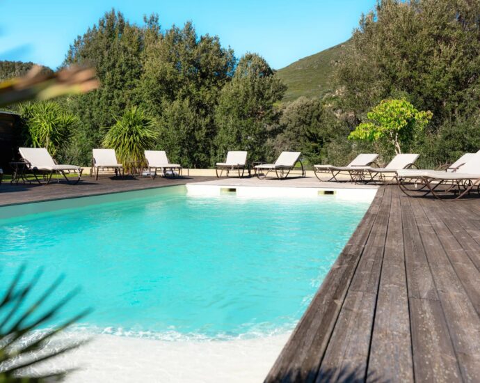 Cap Corse, Sisco, mountain-view villa, 5 bedrooms, pool, close to the beach