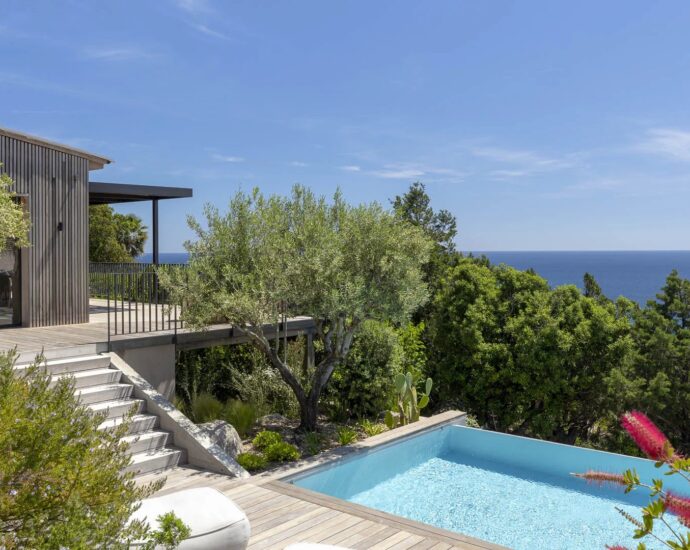 Porto-Vecchio, Palombaggia, Villa vue mer panoramique, 6 chambres, piscine chauffée, plage à pied