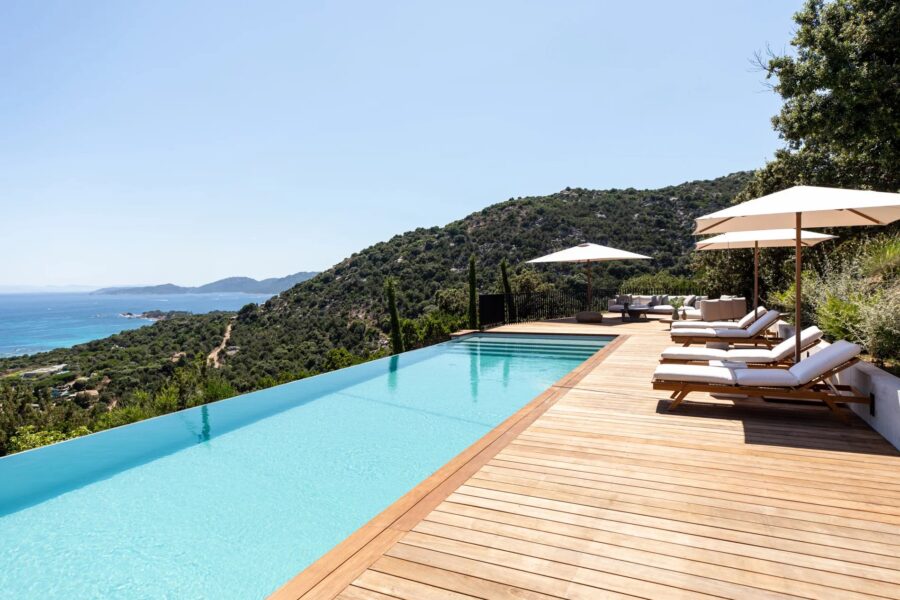 Porto-Vecchio, Palombaggia, Villa vue mer panoramique, 6 chambres, piscine chauffée, plage à pied