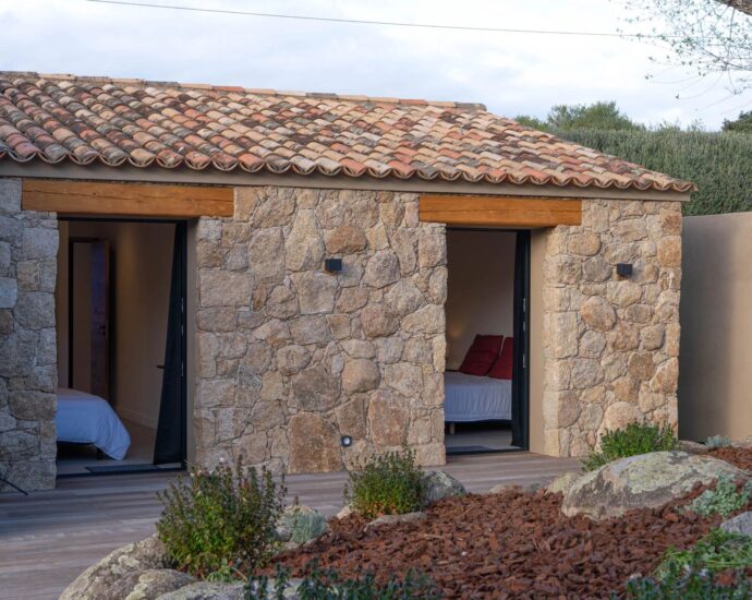Sainte-Lucie de Porto-Vecchio, Cirendinu, Shepherd’s-Style Villa, 4 Bedrooms, Pool, Close to the Beach