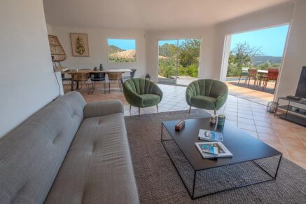 Porto-Vecchio, Precojo, Villa 2 chambres, piscine chauffée, proche plage de Santa Giulia, avec vue dégagée