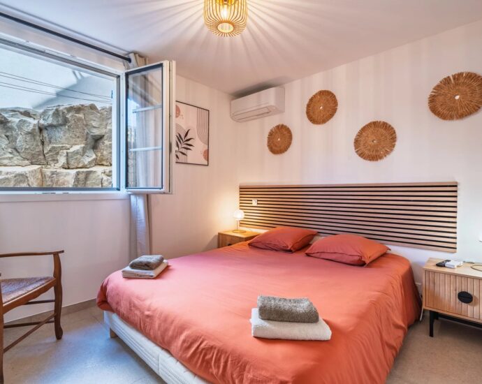 Balagne, Santa-Reparata di Balagna, Villa 9 chambres, vue lac et montagnes, Piscine, Salle de sport, Sauna, Proche l&rsquo;Île Rousse et plages