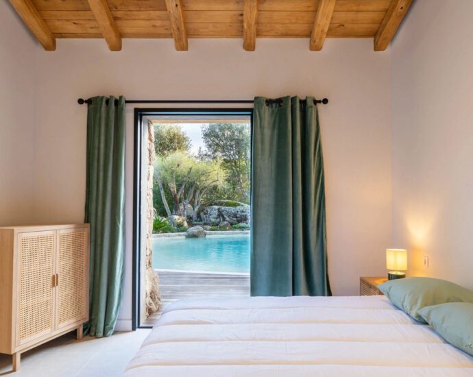 Sainte-Lucie de Porto-Vecchio, Cirendinu, Shepherd’s-Style Villa, 4 Bedrooms, Pool, Close to the Beach