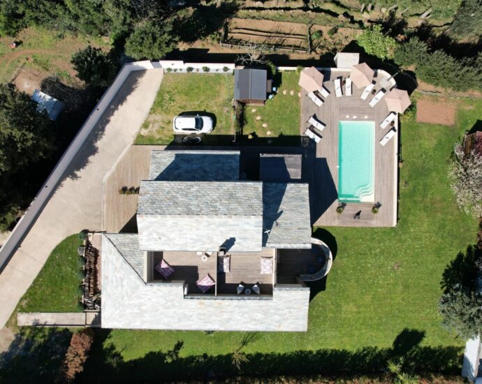 Cap Corse, Sisco, mountain-view villa, 5 bedrooms, pool, close to the beach