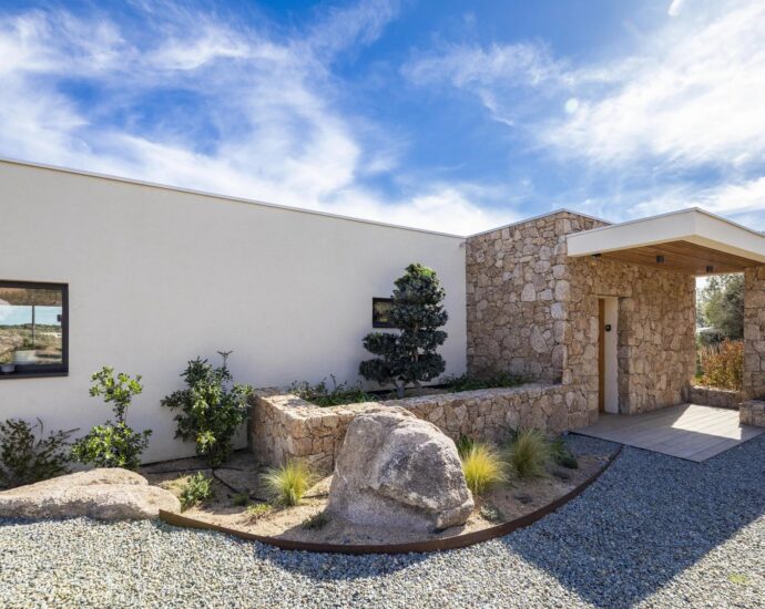 Exclusive – Pianottoli Caldarello – Property with Sea and Mountain view