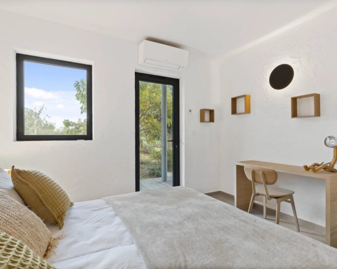 Exclusive – Pianottoli Caldarello – Property with Sea and Mountain view