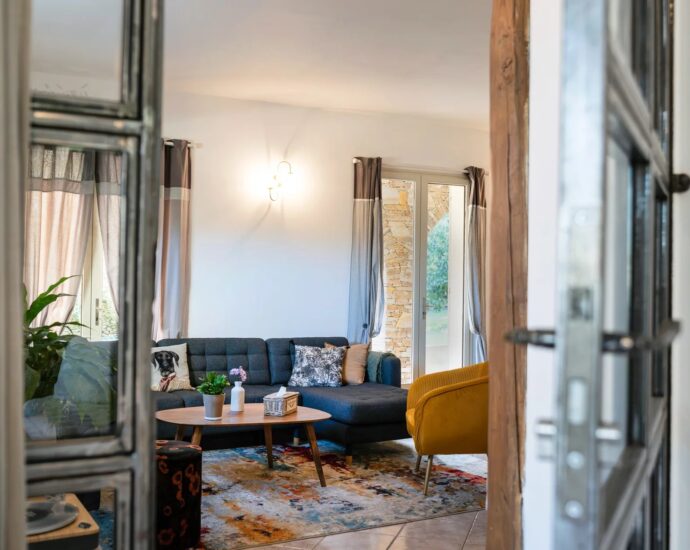 Cap Corse, Sisco, mountain-view villa, 5 bedrooms, pool, close to the beach