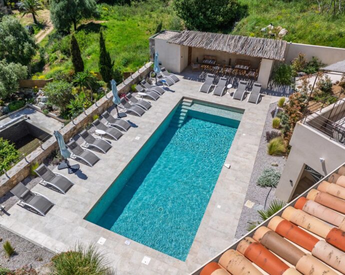 Balagne, Santa-Reparata di Balagna, Villa 9 chambres, vue lac et montagnes, Piscine, Salle de sport, Sauna, Proche l&rsquo;Île Rousse et plages
